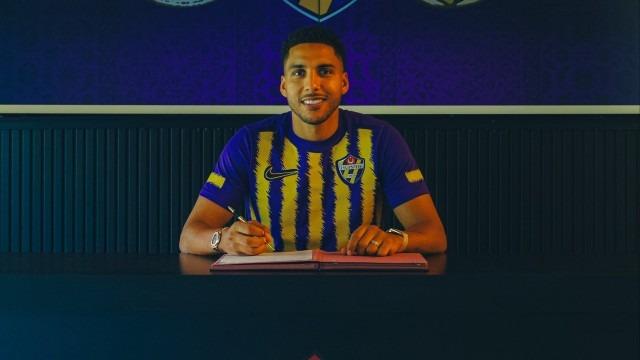 Eyüpspor Transferde Bombayı Patlattı: Sabiri Resmen İmzaladı!