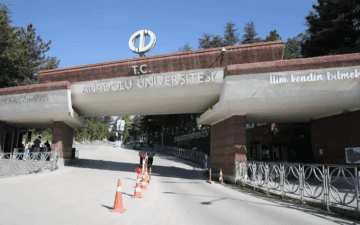Anadolu Üniversitesi