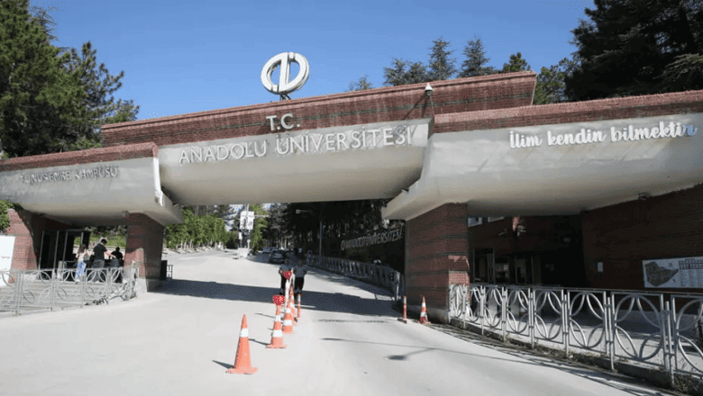 Anadolu Üniversitesi